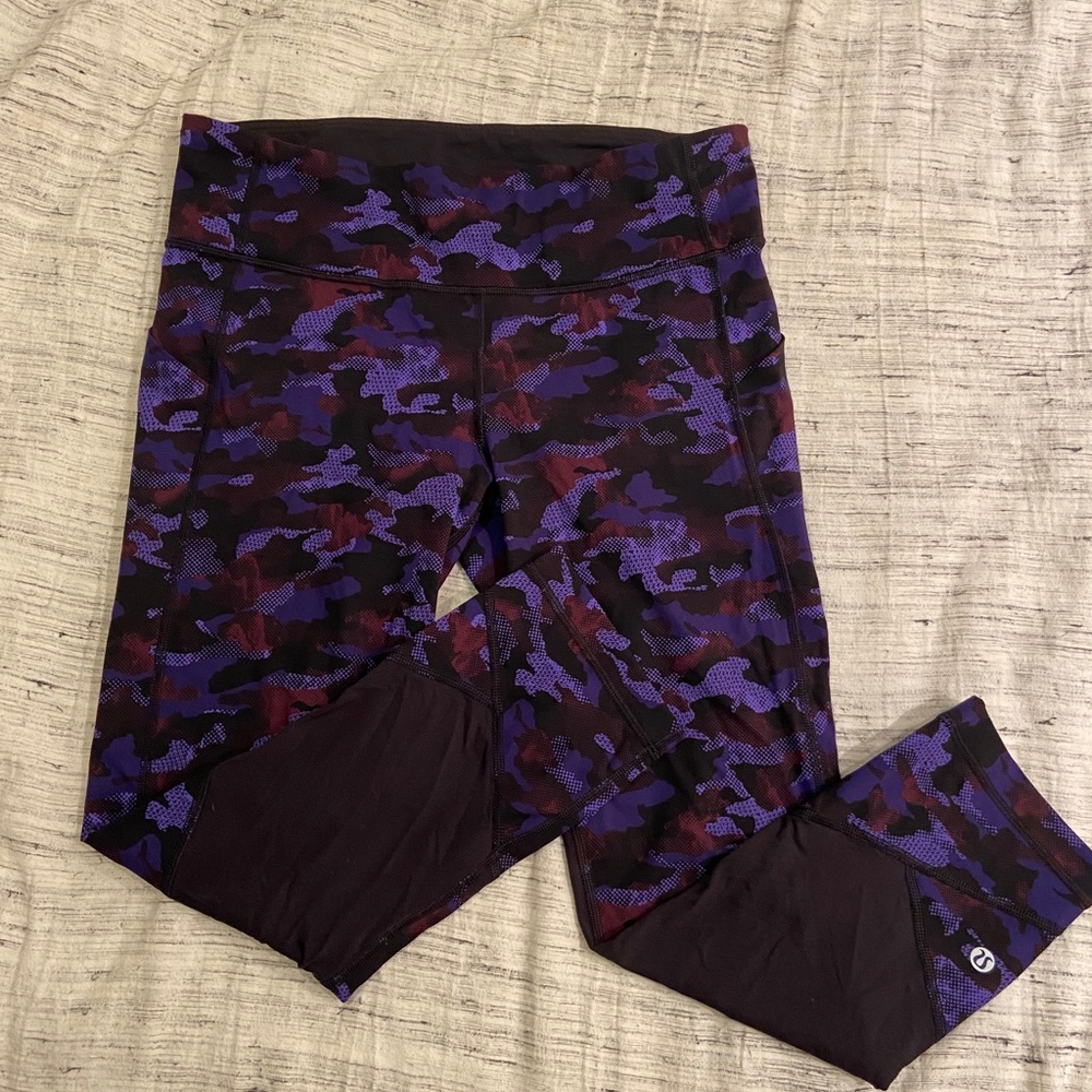 Lululemon running tights, size 8 purple camo
